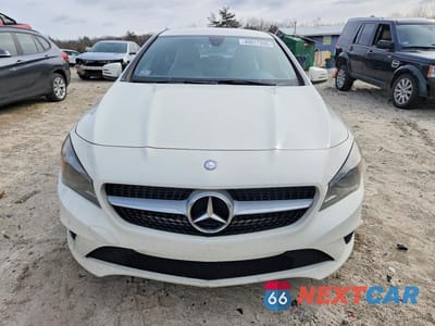 Piąte zdjęcie samochodu w środku: 2015 MERCEDES-BENZ CLA 250 4MATIC VIN:WDDSJ4GB6FN246430 - miniatura