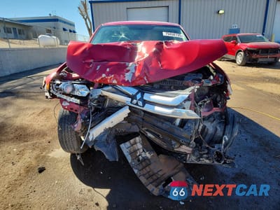 Piąte zdjęcie samochodu w środku: 2016 MITSUBISHI OUTLANDER SE VIN:JA4AD3A37GZ000581 - miniatura