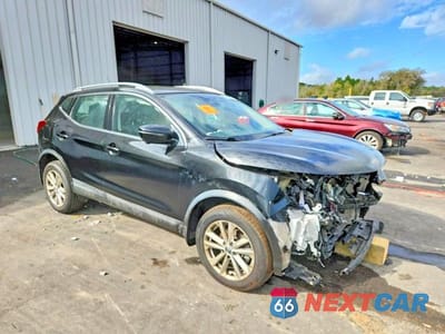 Czwarte zdjęcie samochodu z boku: 2019 NISSAN ROGUE SPORT SV VIN:JN1BJ1CP6KW236370 - miniatura