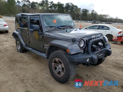 Czwarte zdjęcie samochodu z boku: 2016 JEEP WRANGLER UNLIMITED VIN:1C4HJWEGXGL341746 - miniatura