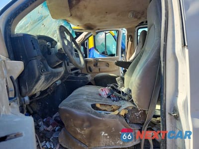 Zdjęcie 7 z 12 samochodu: 2006 CHEVROLET EXPRESS 2500 DELIVERY VAN VIN:1GCGG25V661187547 - miniatura