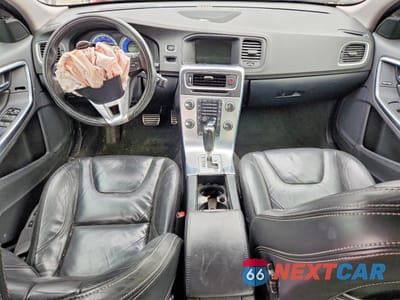 Zdjęcie 8 z 12 samochodu: 2012 VOLVO S60 T6 VIN:YV1902FH4C2096427 - miniatura