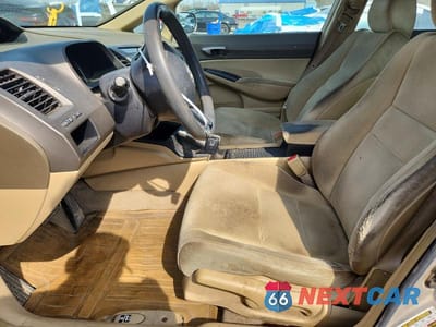 Zdjęcie 7 z 12 samochodu: 2006 HONDA CIVIC LX VIN:2HGFA16526H502451 - miniatura