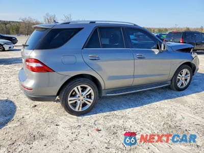 Trzecie zdjęcie samochodu z tyłu: 2012 MERCEDES-BENZ ML 350 4MATIC VIN:4JGDA5HB3CA074265 - miniatura