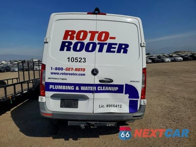 Zdjęcie 6 z 11 samochodu: 2022 MERCEDES BENZ SPRINTER 2500 UTILITY / SERVICE VAN VIN:W1Y4EBHY3NT101611 - miniatura