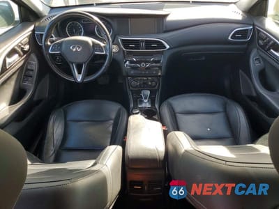 Zdjęcie 8 z 11 samochodu: 2017 INFINITI QX30 LUXURY VIN:SJKCH5CR2HA038197 - miniatura