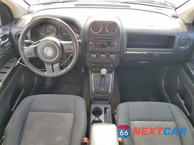 Zdjęcie 8 z 13 samochodu: 2013 JEEP COMPASS LATITUDE VIN:1C4NJDEB8DD207612 - miniatura