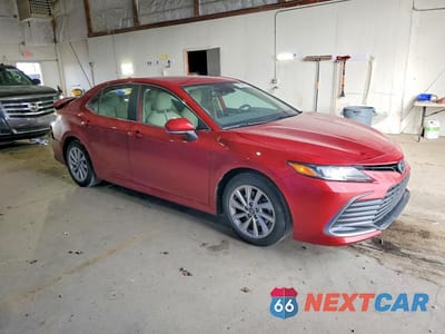 Czwarte zdjęcie samochodu z boku: 2023 TOYOTA CAMRY LE VIN:4T1R11AK3PU157742 - miniatura