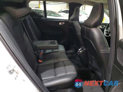 Zdjęcie 11 z 13 samochodu: 2025 VOLVO XC40 PLUS VIN:YV4L12UE5S2589790 - miniatura
