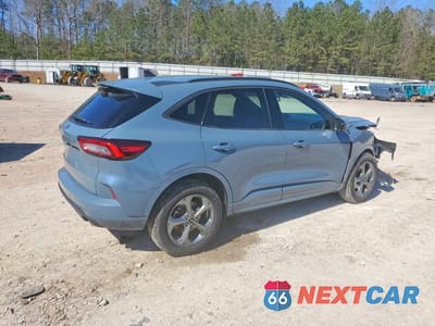 Trzecie zdjęcie samochodu z tyłu: 2023 FORD ESCAPE ST LINE SELECT VIN:1FMCU9NA7PUB20447 - miniatura