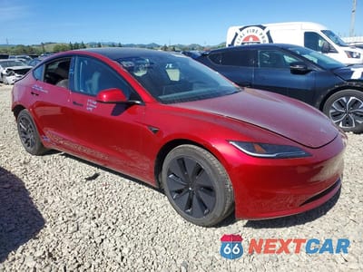 Czwarte zdjęcie samochodu z boku: 2025 TESLA MODEL 3 VIN:5YJ3E1EA9SF906920 - miniatura