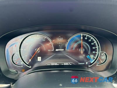 Zdjęcie 8 z 10 samochodu: 2018 BMW 530XE VIN:WBAJB1C54JB084547 - miniatura