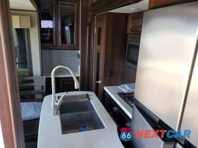 Zdjęcie 6 z 10 samochodu: 2018 JAYCO JAYCO VIN:1UJCJSCVXJ1LD0068 - miniatura