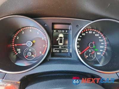 Zdjęcie 9 z 12 samochodu: 2013 VOLKSWAGEN GTI VIN:WVWHD7AJ5DW116918 - miniatura