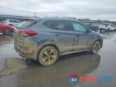 Trzecie zdjęcie samochodu z tyłu: 2017 HYUNDAI TUCSON SPORT VIN:KM8J3CA29HU267814 - miniatura