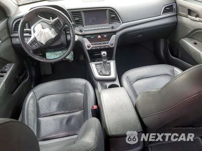 Zdjęcie 8 z 13 samochodu: 2017 HYUNDAI ELANTRA LIMITED VIN:KMHD84LFXHU207092 - miniatura