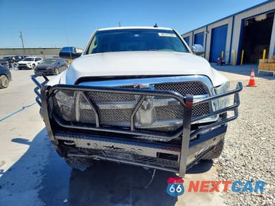 Piąte zdjęcie samochodu w środku: 2018 RAM 2500 SLT VIN:3C6UR5MLXJG217181 - miniatura