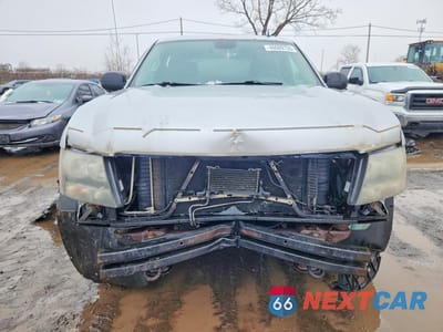 Piąte zdjęcie samochodu w środku: 2011 CHEVROLET AVALANCHE LS VIN:3GNTKEE37BG178341 - miniatura