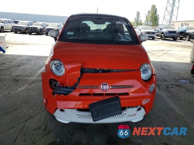 Piąte zdjęcie samochodu w środku: 2016 FIAT 500 ELECTRIC VIN:3C3CFFGE1GT113781 - miniatura