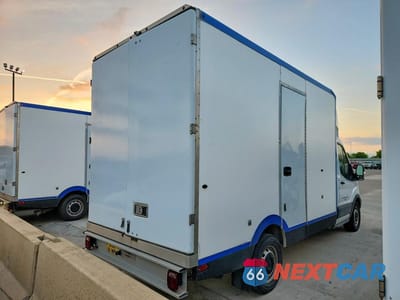 Trzecie zdjęcie samochodu z tyłu: 2022 FORD TRANSIT DELIVERY TRUCK VIN:1FDBW5Z83NKA35698 - miniatura