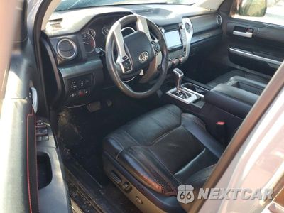 Zdjęcie 8 z 11 samochodu: 2017 TOYOTA TUNDRA TRD PRO VIN:5TFDY5F18HX675122 - miniatura
