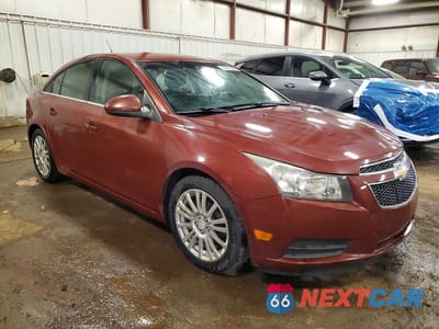 Czwarte zdjęcie samochodu z boku: 2013 CHEVROLET CRUZE ECO VIN:1G1PH5SB1D7133178 - miniatura