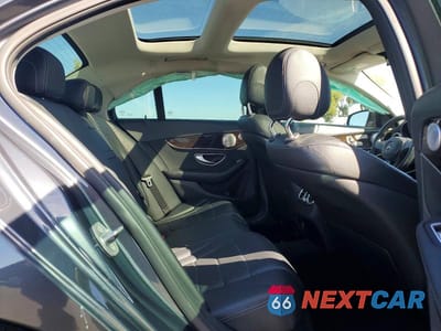 Zdjęcie 10 z 12 samochodu: 2016 MERCEDES-BENZ C 300 VIN:55SWF4JB7GU164064 - miniatura