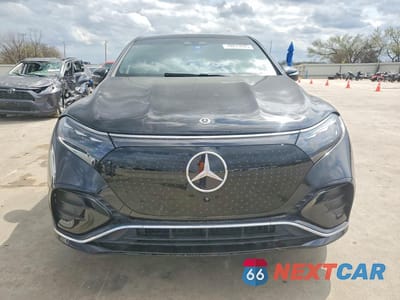 Piąte zdjęcie samochodu w środku: 2023 MERCEDES-BENZ EQS SUV 580 4MATIC VIN:4JGDM4EB3PA019410 - miniatura