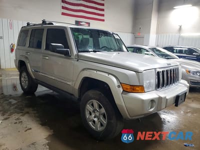 Czwarte zdjęcie samochodu z boku: 2007 JEEP COMMANDER LIMITED VIN:1J8HH58207C554364 - miniatura