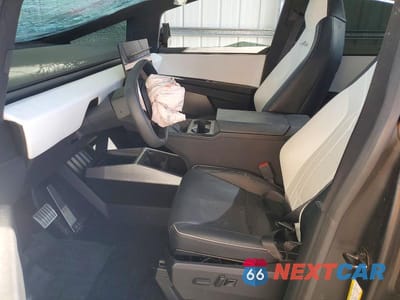 Zdjęcie 7 z 12 samochodu: 2024 TESLA CYBERTRUCK VIN:7G2CEHED0RA016281 - miniatura