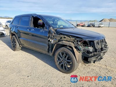 Czwarte zdjęcie samochodu z boku: 2021 JEEP GRAND CHEROKEE LAREDO VIN:1C4RJFAGXMC686927 - miniatura