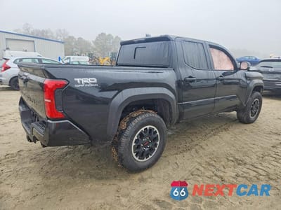 Trzecie zdjęcie samochodu z tyłu: 2025 TOYOTA TACOMA TRD OFF-ROAD VIN:3TMLB5JN4SM165564 - miniatura