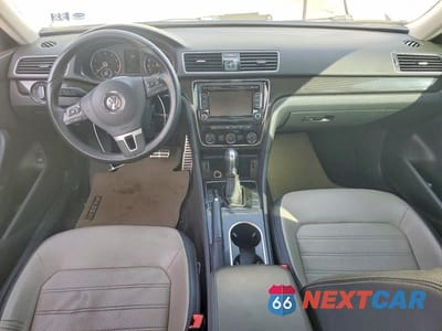 Zdjęcie 8 z 12 samochodu: 2015 VOLKSWAGEN PASSAT SE VIN:1VWBS7A32FC079700 - miniatura