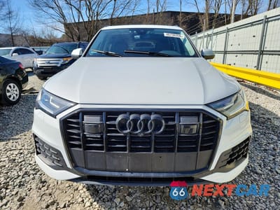 Piąte zdjęcie samochodu w środku: 2023 AUDI Q7 PREMIUM PLUS VIN:WA1LXBF79PD002254 - miniatura