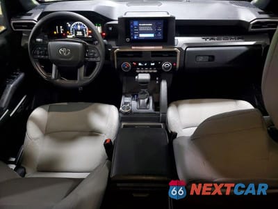 Zdjęcie 8 z 11 samochodu: 2025 TOYOTA TACOMA SR5 VIN:3TMLB5JN6SM112879 - miniatura