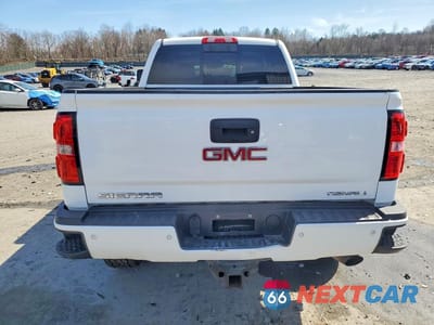 Zdjęcie 6 z 11 samochodu: 2017 GMC SIERRA K2500 DENALI VIN:1GT12UEGXHF101180 - miniatura