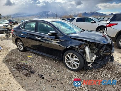 Czwarte zdjęcie samochodu z boku: 2015 NISSAN SENTRA SR VIN:3N1AB7AP3FY268030 - miniatura