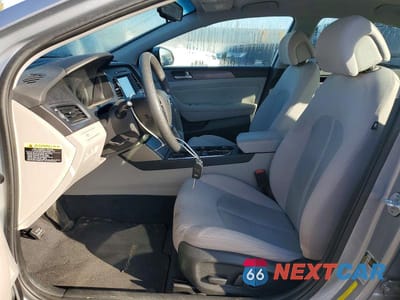 Zdjęcie 7 z 12 samochodu: 2017 HYUNDAI SONATA SPORT VIN:5NPE34AF6HH544556 - miniatura
