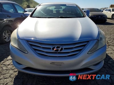 Piąte zdjęcie samochodu w środku: 2011 HYUNDAI SONATA GLS VIN:5NPEB4AC3BH041888 - miniatura