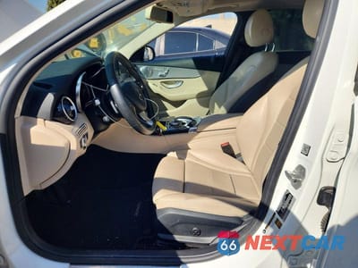 Zdjęcie 7 z 11 samochodu: 2016 MERCEDES-BENZ C 300 VIN:55SWF4JB7GU103118 - miniatura