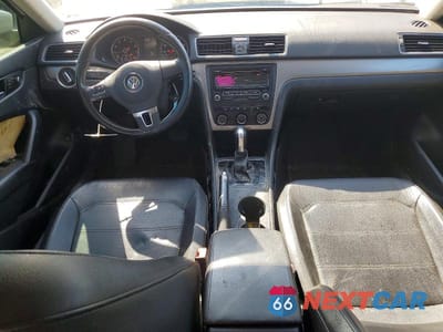 Zdjęcie 8 z 12 samochodu: 2015 VOLKSWAGEN PASSAT S VIN:1VWAS7A36FC013940 - miniatura
