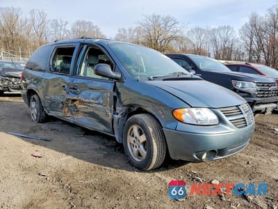 Czwarte zdjęcie samochodu z boku: 2005 DODGE GRAND CARAVAN SXT VIN:2D4GP44L45R362287 - miniatura