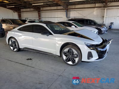 Czwarte zdjęcie samochodu z boku: 2024 AUDI RS E-TRON GT VIN:WAUBHBFW0R7901881 - miniatura