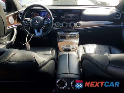 Zdjęcie 8 z 11 samochodu: 2019 MERCEDES-BENZ E 300 VIN:WDDZF4JB0KA563663 - miniatura