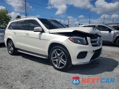 Czwarte zdjęcie samochodu z boku: 2019 MERCEDES-BENZ GLS 550 4MATIC VIN:4JGDF7DE5KB232787 - miniatura
