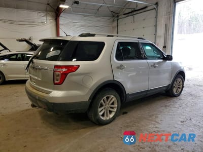 Trzecie zdjęcie samochodu z tyłu: 2013 FORD EXPLORER XLT VIN:1FM5K8D8XDGB43867 - miniatura