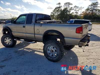 Drugie zdjęcie samochodu z przodu: 2000 CHEVROLET S TRUCK S10 VIN:1GCCT19W9Y8182571 - miniatura