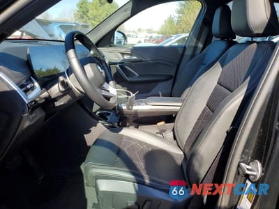Zdjęcie 7 z 12 samochodu: 2024 BMW X1 XDRIVE28I VIN:WBX73EF0XR5Z28783 - miniatura