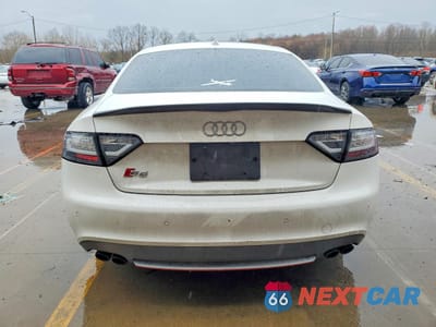 Zdjęcie 6 z 12 samochodu: 2009 AUDI S5 VIN:WAURV78T99A035365 - miniatura