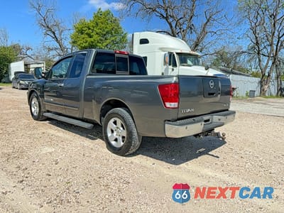 Trzecie zdjęcie samochodu z tyłu: 2006 NISSAN TITAN XE FFV VIN:1N6BA06A86N542445 - miniatura